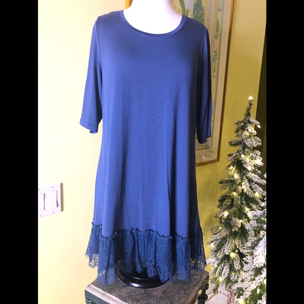 Logo Rayon Periwinkle lace top
